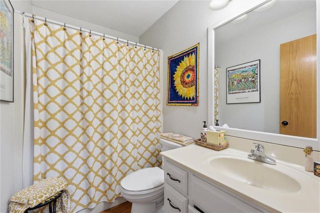 1305 Sam Den Circle, Cameron, MO 64429