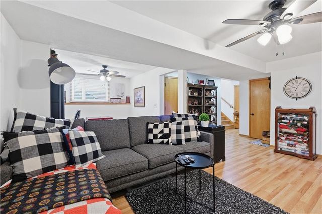 1305 Sam Den Circle, Cameron, MO 64429