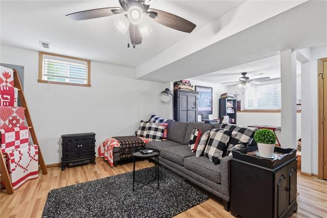 1305 Sam Den Circle, Cameron, MO 64429