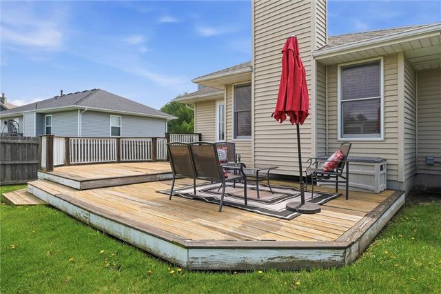 1305 Sam Den Circle, Cameron, MO 64429