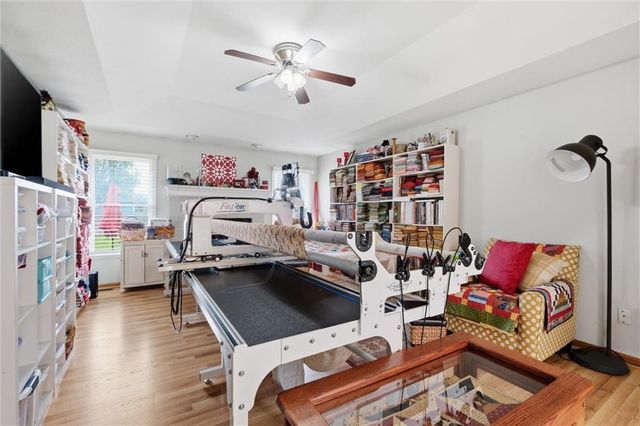 1305 Sam Den Circle, Cameron, MO 64429