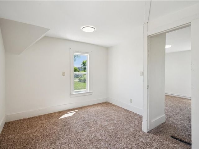 1238 Ellis Boulevard NW, Cedar Rapids, IA 52405