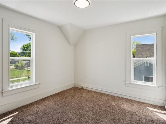 1238 Ellis Boulevard NW, Cedar Rapids, IA 52405