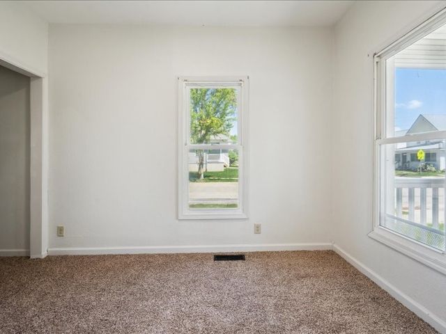 1238 Ellis Boulevard NW, Cedar Rapids, IA 52405