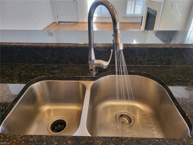 305 Herman Melville AVE, Newport News, VA 23606