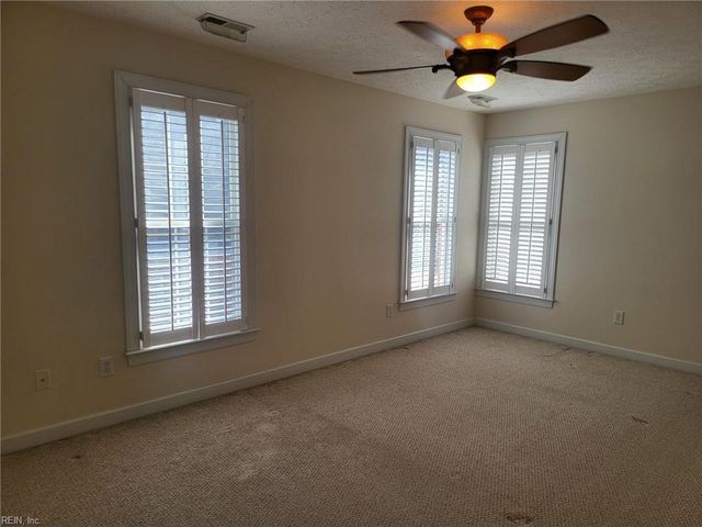 305 Herman Melville AVE, Newport News, VA 23606