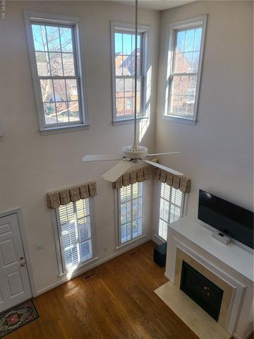 305 Herman Melville AVE, Newport News, VA 23606