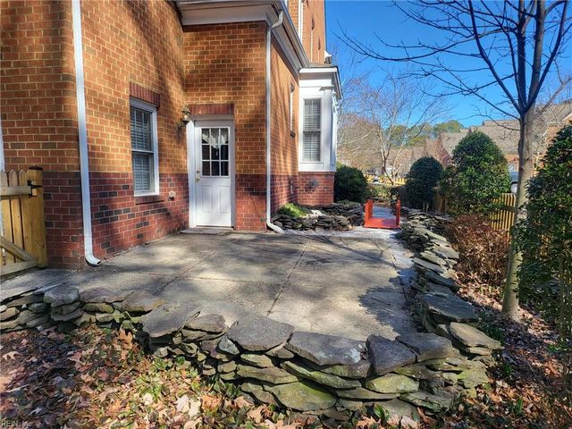 305 Herman Melville AVE, Newport News, VA 23606