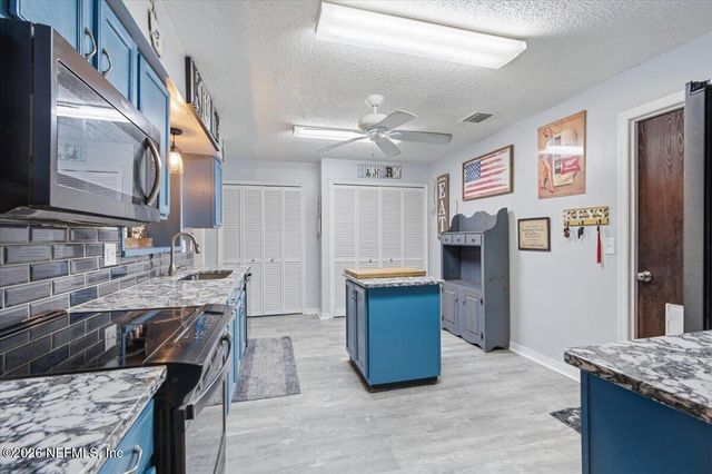 1564 OAK RIDGE Drive W, Jacksonville, FL 32225