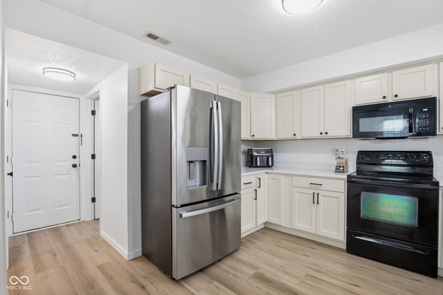 635 Daniel Court, Westfield, IN 46074