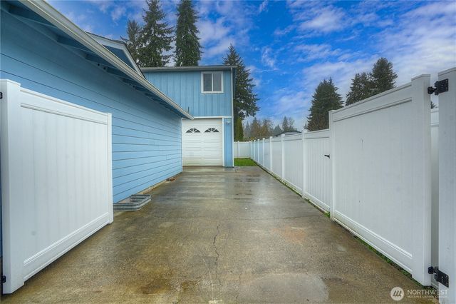 2412 Lexington Street, Steilacoom, WA 98388