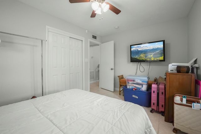 3231 Vassallo Avenue, Palm Springs, FL 33461