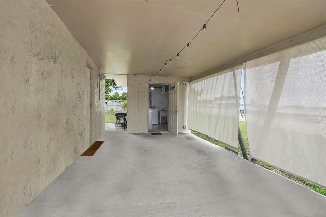 3231 Vassallo Avenue, Palm Springs, FL 33461