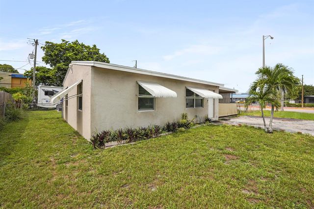 3231 Vassallo Avenue, Palm Springs, FL 33461