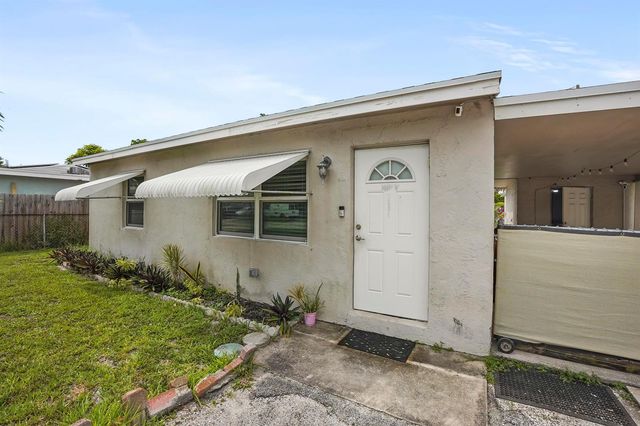 3231 Vassallo Avenue, Palm Springs, FL 33461