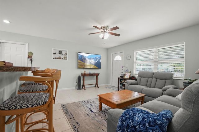 3231 Vassallo Avenue, Palm Springs, FL 33461