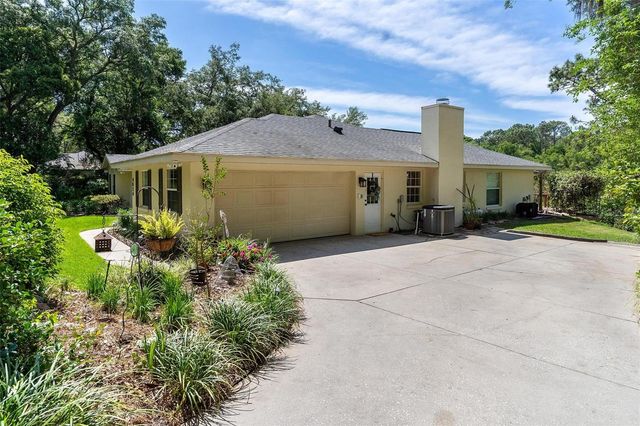 4024 EAGLE RIDGE ROAD, Fruitland Park, FL 34731