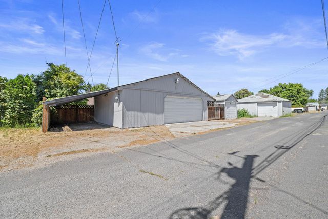 5214 N Belt St, Spokane, WA 99205