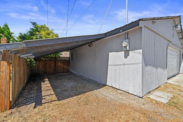 5214 N Belt St, Spokane, WA 99205