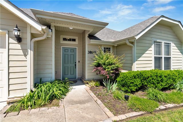3890 Deerhurst Street, Springdale, AR 72764