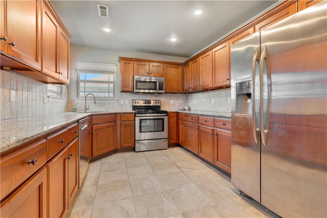 3890 Deerhurst Street, Springdale, AR 72764