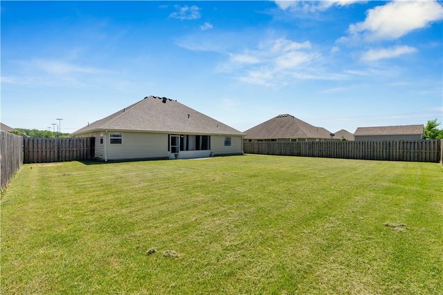 3890 Deerhurst Street, Springdale, AR 72764
