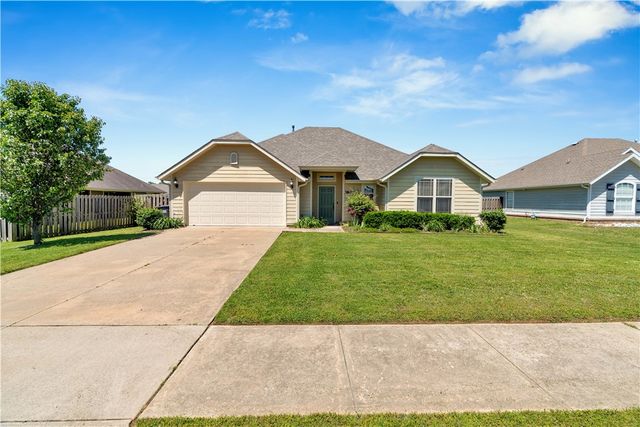 3890 Deerhurst Street, Springdale, AR 72764