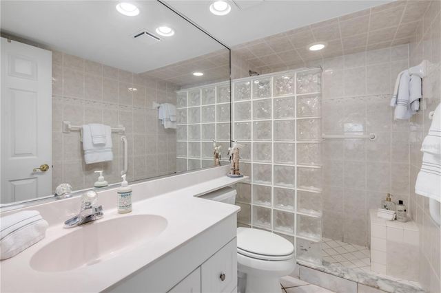 5201 S ATLANTIC AVENUE 202A, New Smyrna Beach, FL 32169