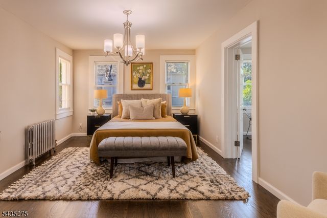 221 N Park St, East Orange City, NJ 07017