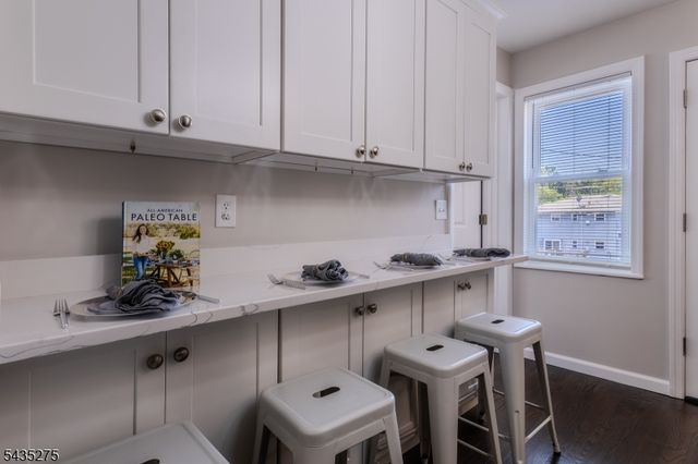 221 N Park St, East Orange City, NJ 07017