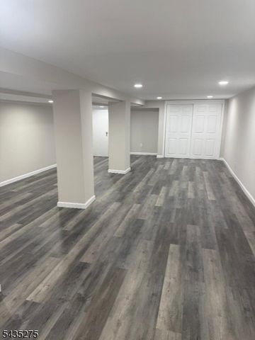 221 N Park St, East Orange City, NJ 07017