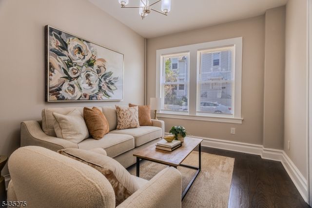 221 N Park St, East Orange City, NJ 07017