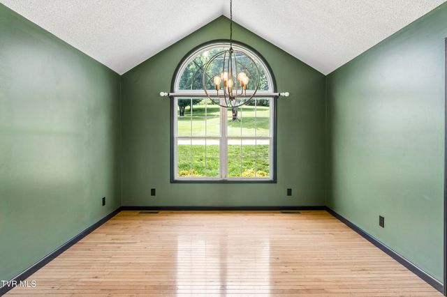 150 West Hills Drive, Mosheim, TN 37818