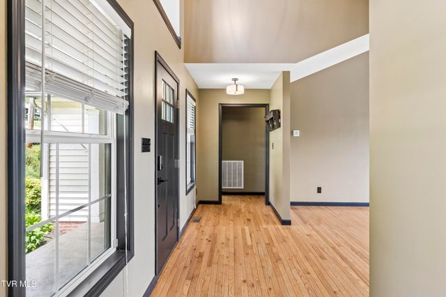 150 West Hills Drive, Mosheim, TN 37818