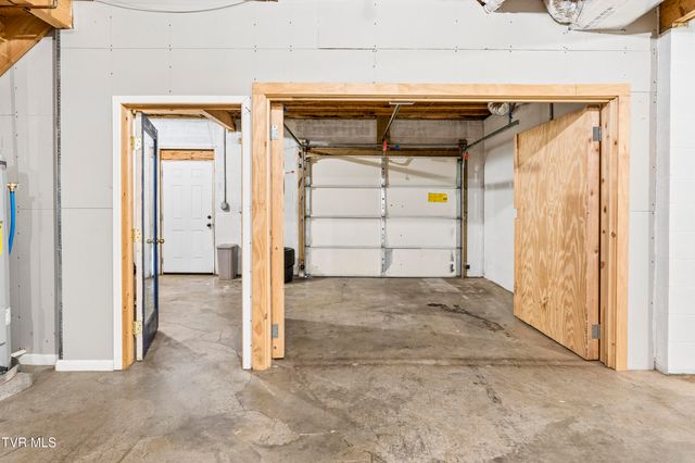 150 West Hills Drive, Mosheim, TN 37818
