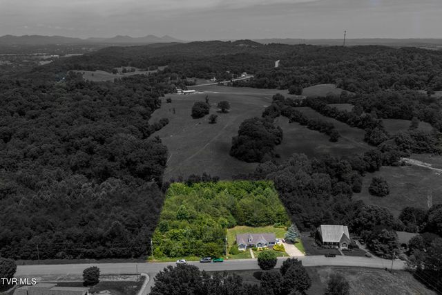 150 West Hills Drive, Mosheim, TN 37818