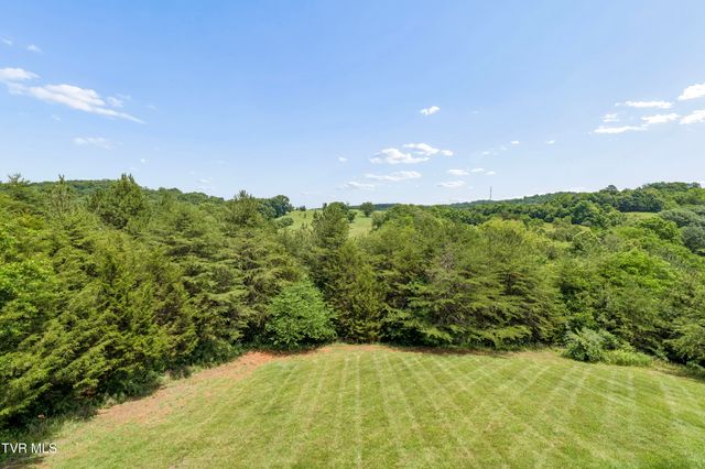 150 West Hills Drive, Mosheim, TN 37818