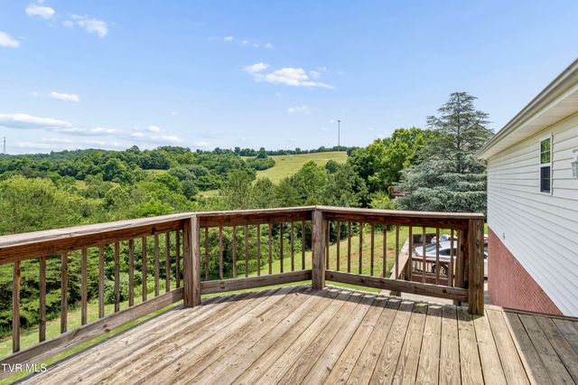 150 West Hills Drive, Mosheim, TN 37818