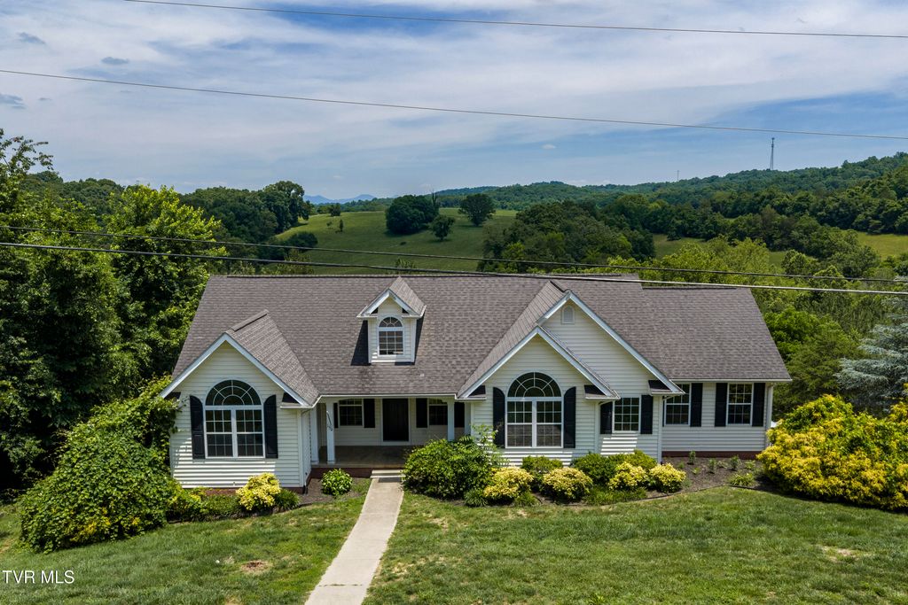 150 West Hills Drive, Mosheim, TN 37818