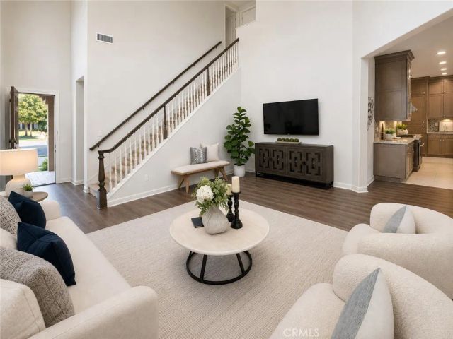 10 Torosa, Lake Forest, CA 92630