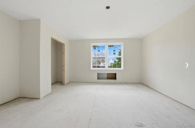 955 E 229th Street, Bronx, NY 10466