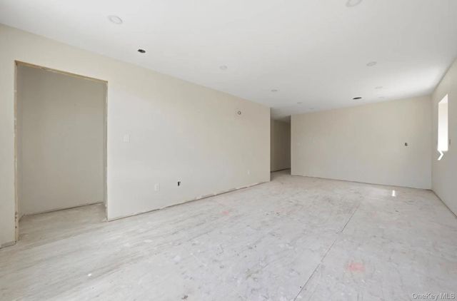 955 E 229th Street, Bronx, NY 10466
