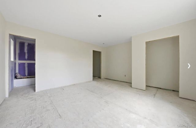 955 E 229th Street, Bronx, NY 10466