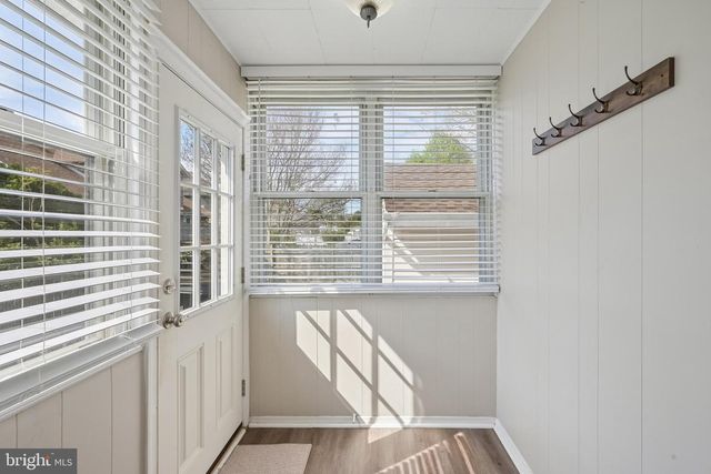 323 MAPLE AVE, Delanco, NJ 08075