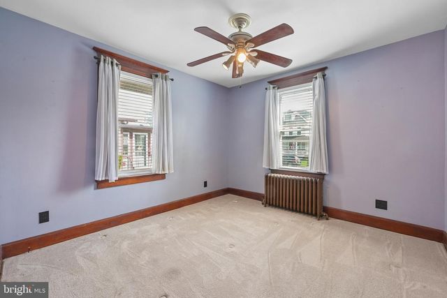 323 MAPLE AVE, Delanco, NJ 08075