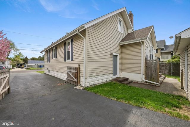 323 MAPLE AVE, Delanco, NJ 08075