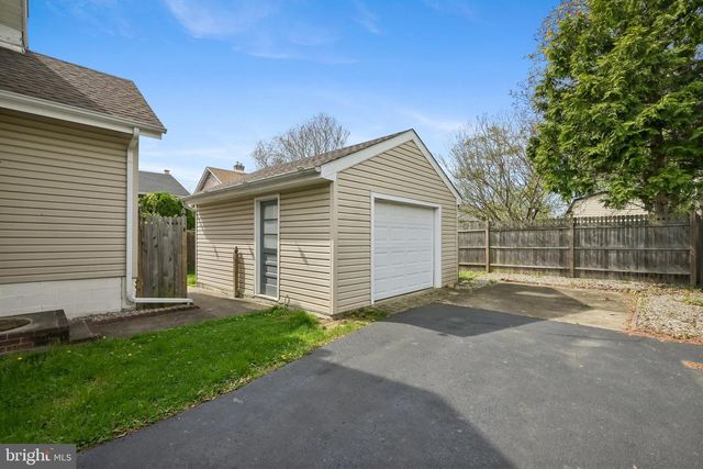 323 MAPLE AVE, Delanco, NJ 08075