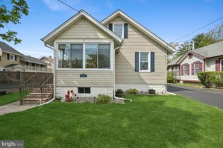 323 MAPLE AVE, Delanco, NJ 08075