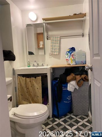 38 N Delancy Street 3, Newark, NJ 07105