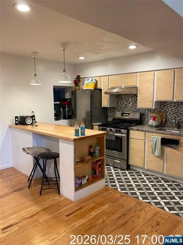 38 N Delancy Street 3, Newark, NJ 07105